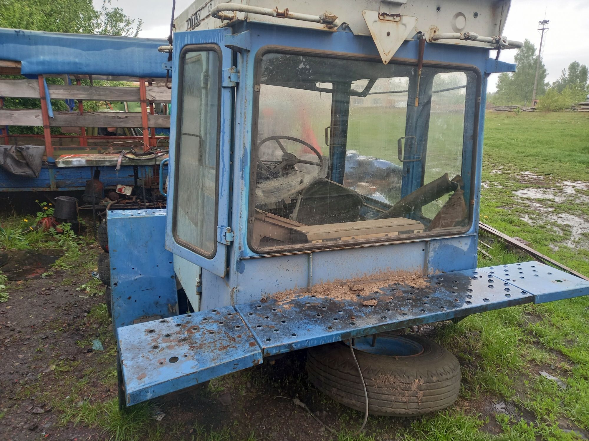 Продам кабіну  хтз 121