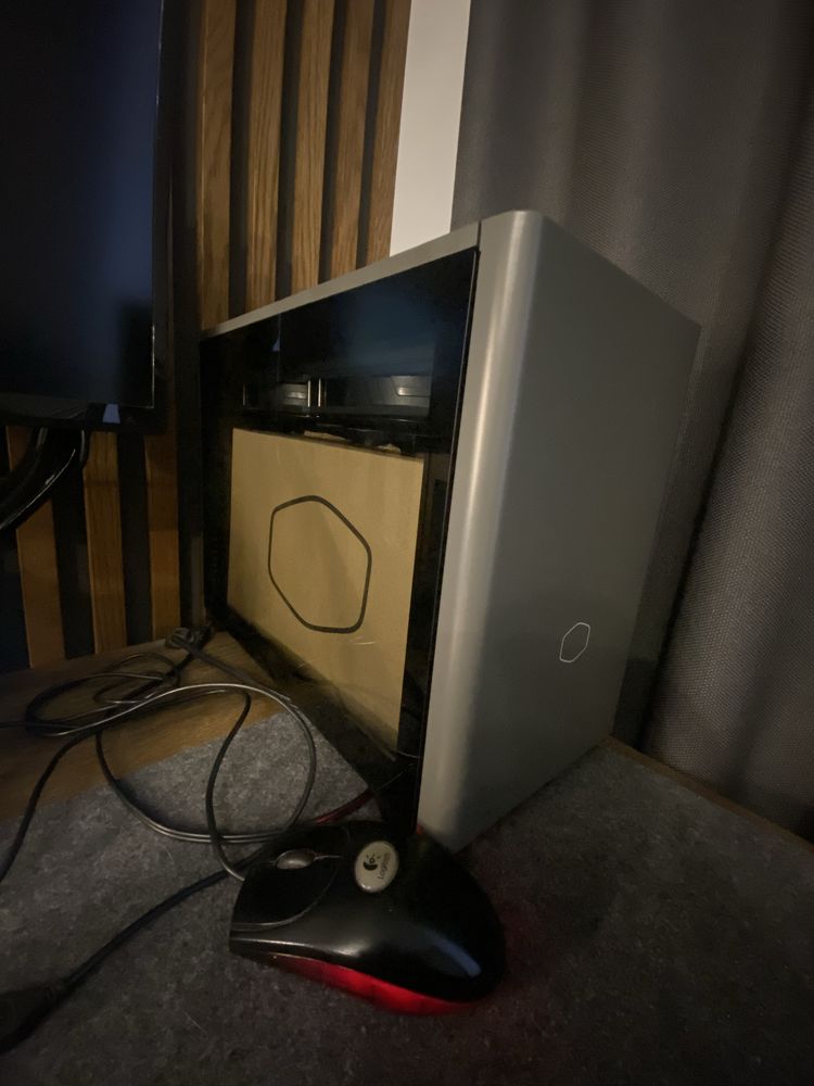 Корпус ПК Cooler Master MasterBox NR200P MAX Mini-ITX 850W та водянка