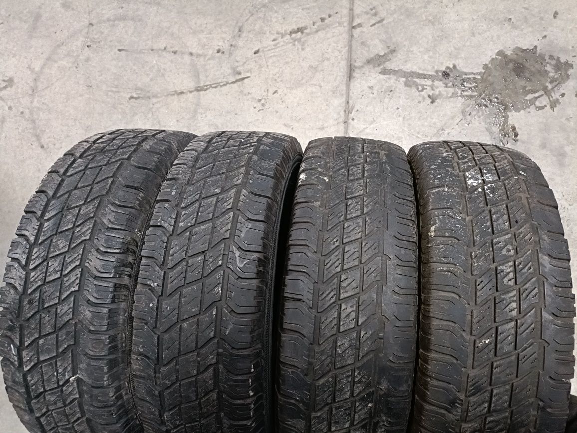 Opony całoroczne Pirelli Scorpion S/T 235/75R15 105S