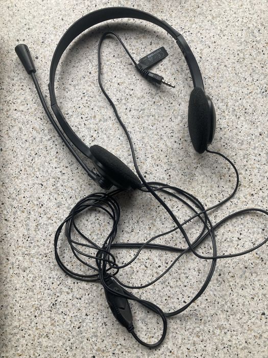 Навушники +1 б/у проводні з мікрофоном