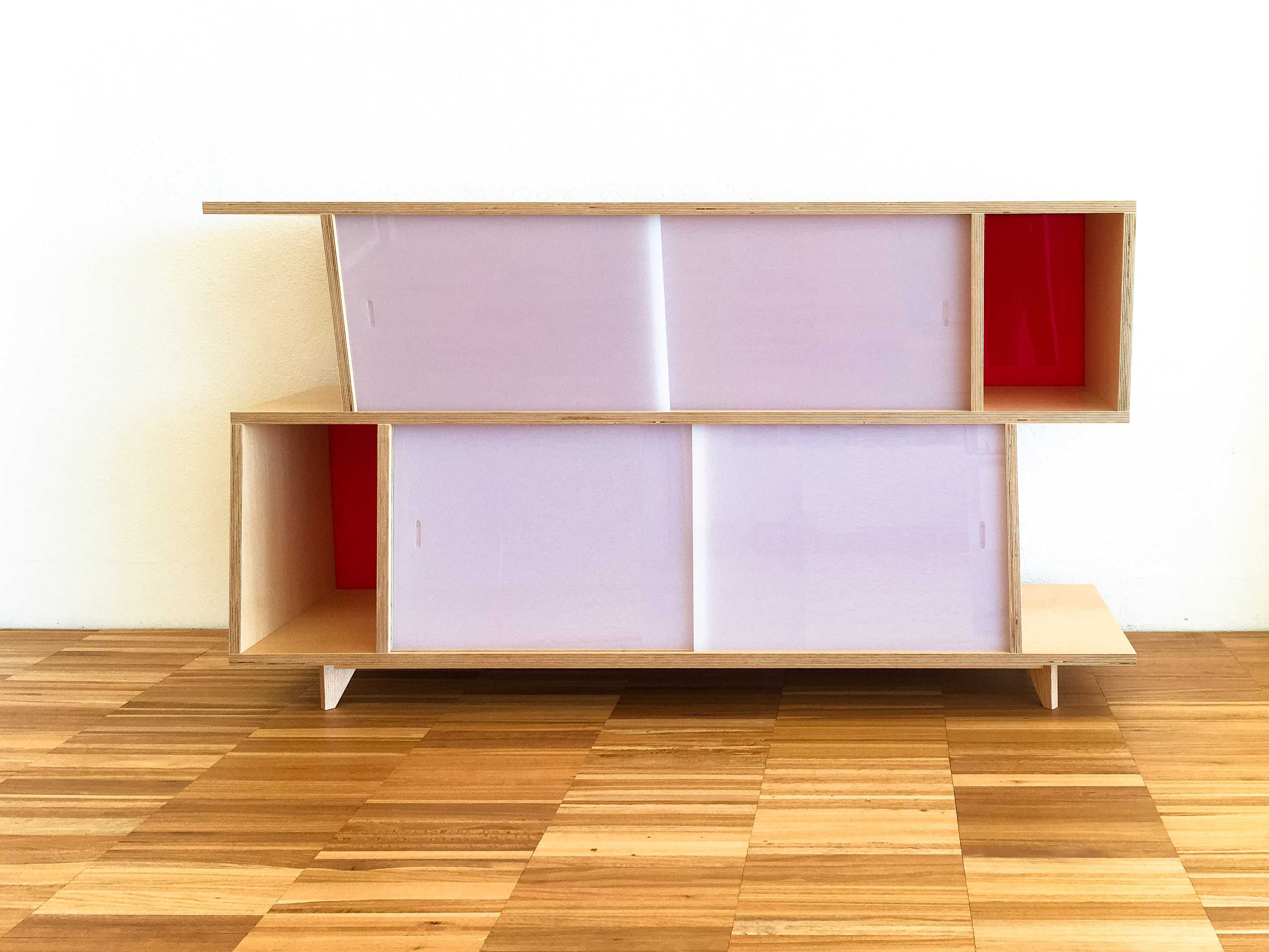 Aparador design em contraplacado
