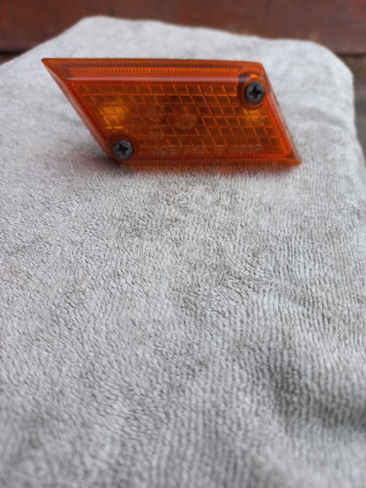 Повторитель поворотов ВАЗ 2103