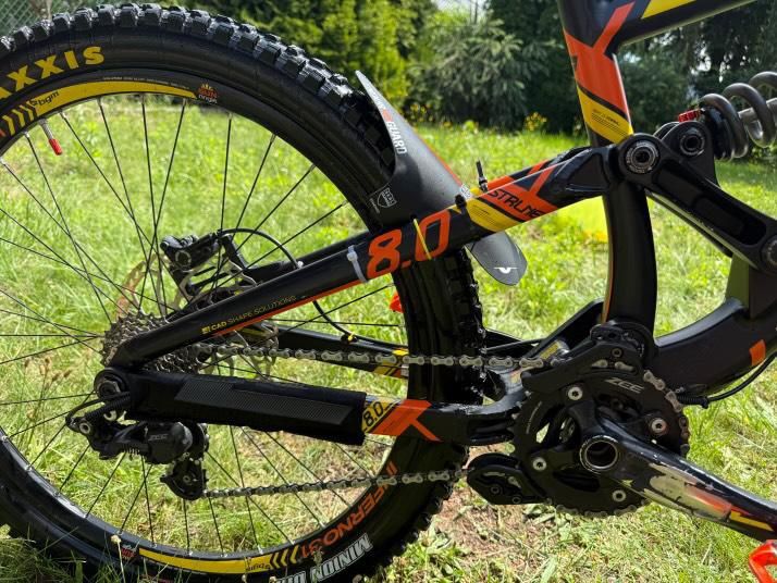 Bergamont straitline 8.0 DH 2015 rama L