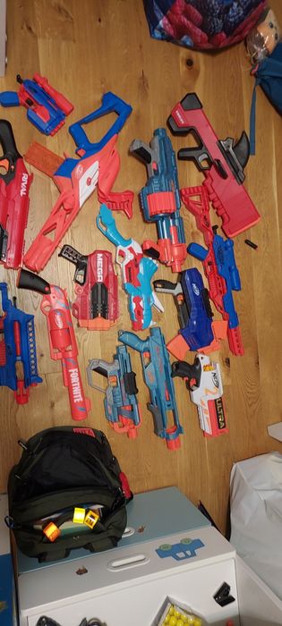 UWAGA TANIO!!!Pistolety nerf duże ZABAWKOWE na strzałki 1szt CENE WYS