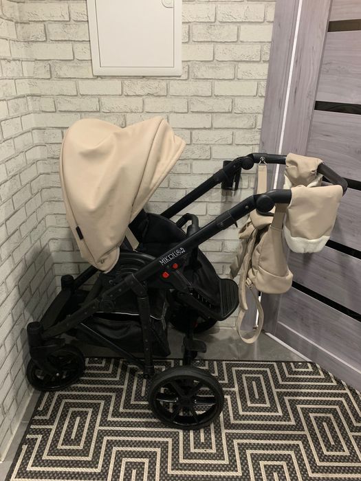 Продам коляску  2 в 1