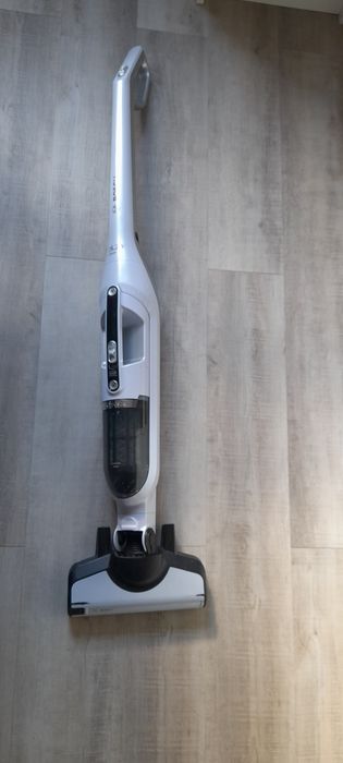 Aspirador vertical Bosch sem fios