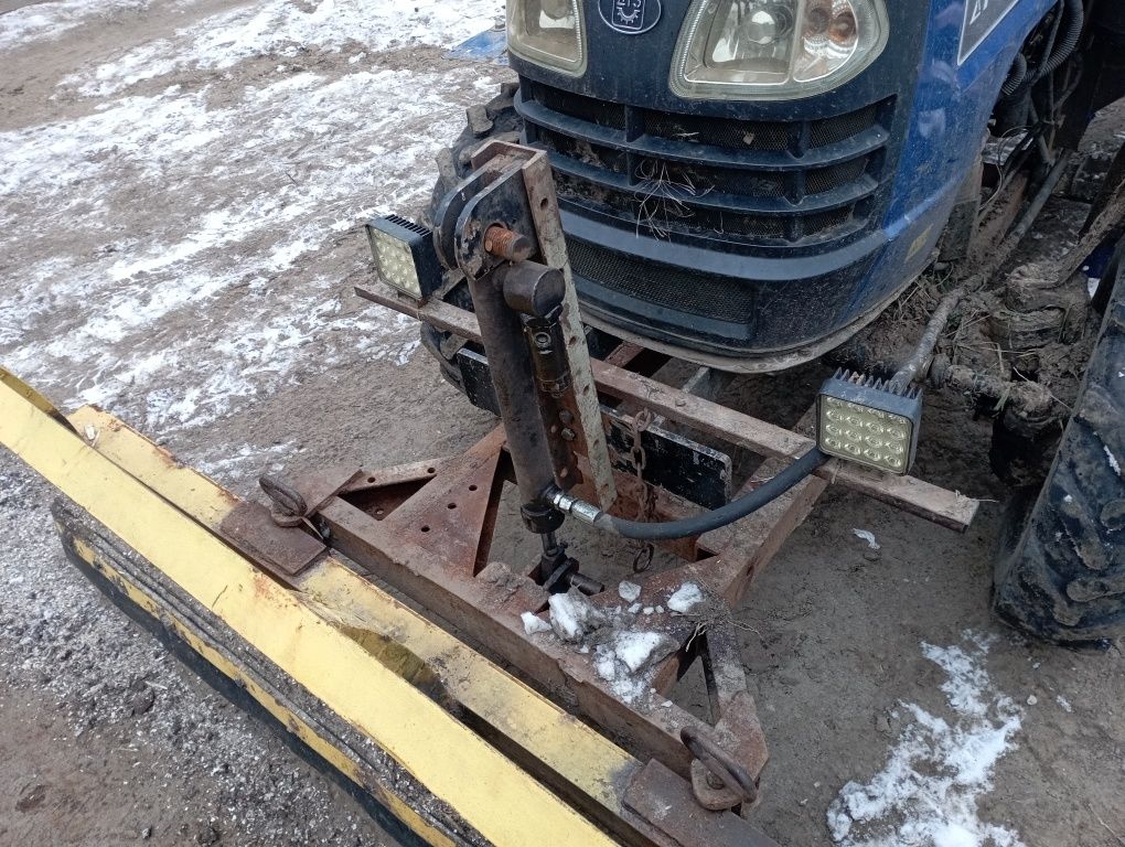 Відвал для прибирання снігу на трактор дтз 5244