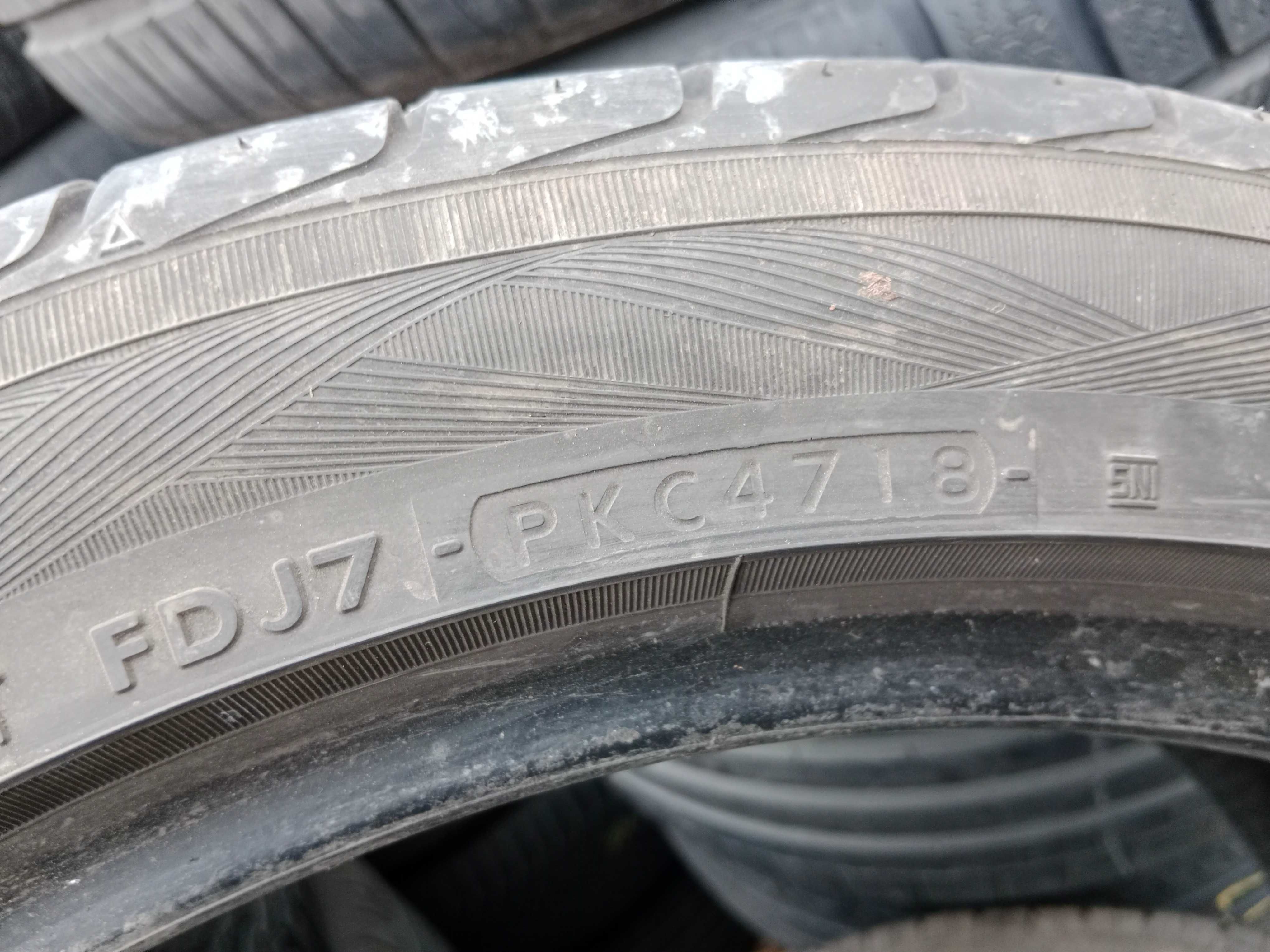 Opona używana 225/45R18 Yokohama Advan Sport V105 1szt.
