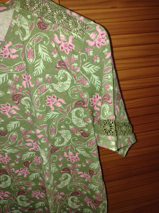 Conjunto de calça e t-shirt