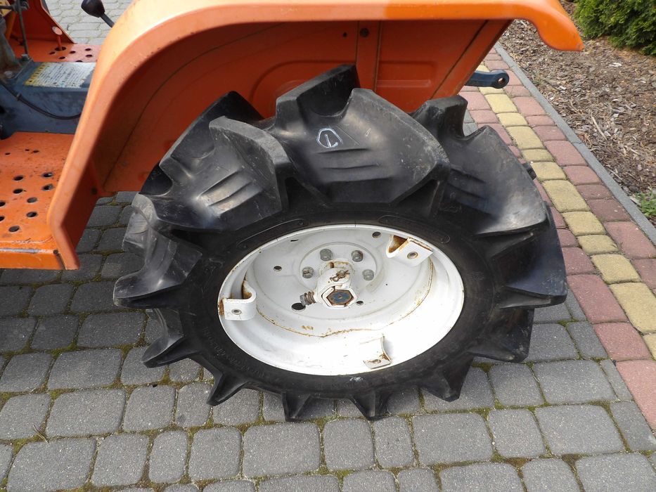 Kubota B 1400  14 KM 4x4 mini traktor traktorek ładowacz TUR Superstan