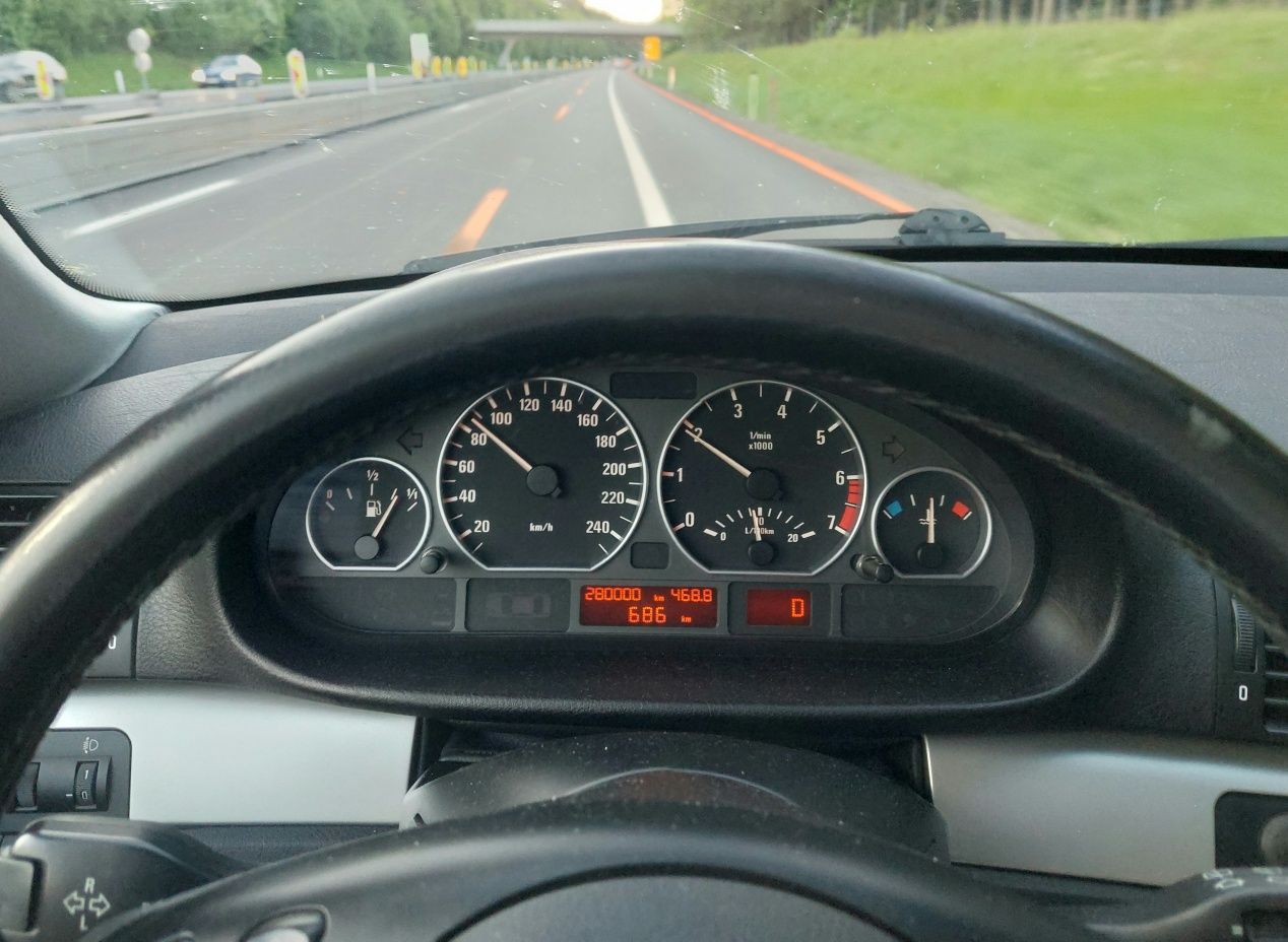 BMW e46 Turing 2.2 R6 M54B22 170KM Automat Benzyna