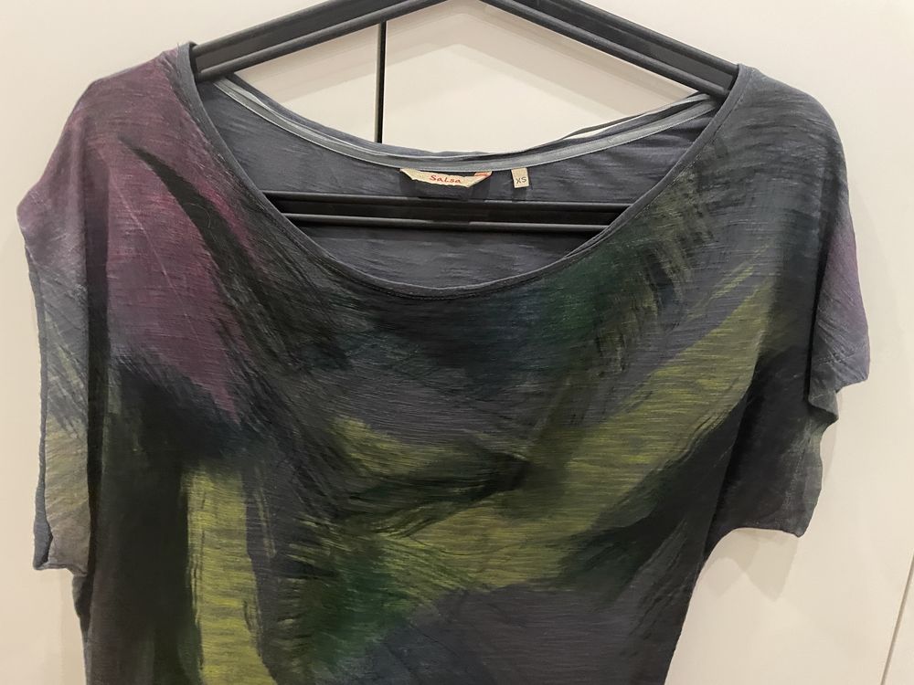 Tshirt assimétrica Salsa tamanho XS. Como nova