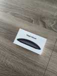 Magic Mouse 2 – Space Gray – oryginał, stan bardzo dobry, z pudełkiem
