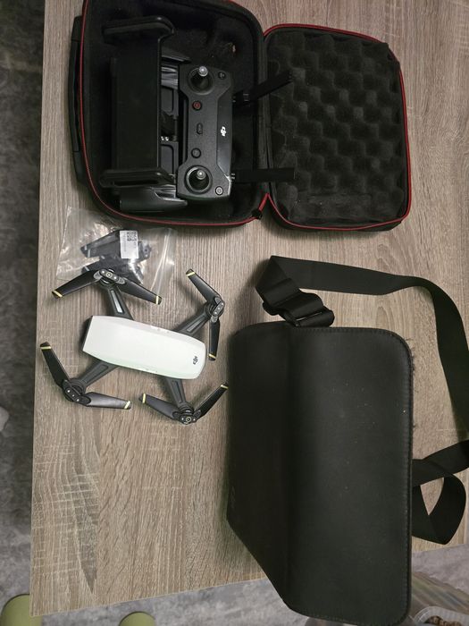 DJI SPARK + torba i etui