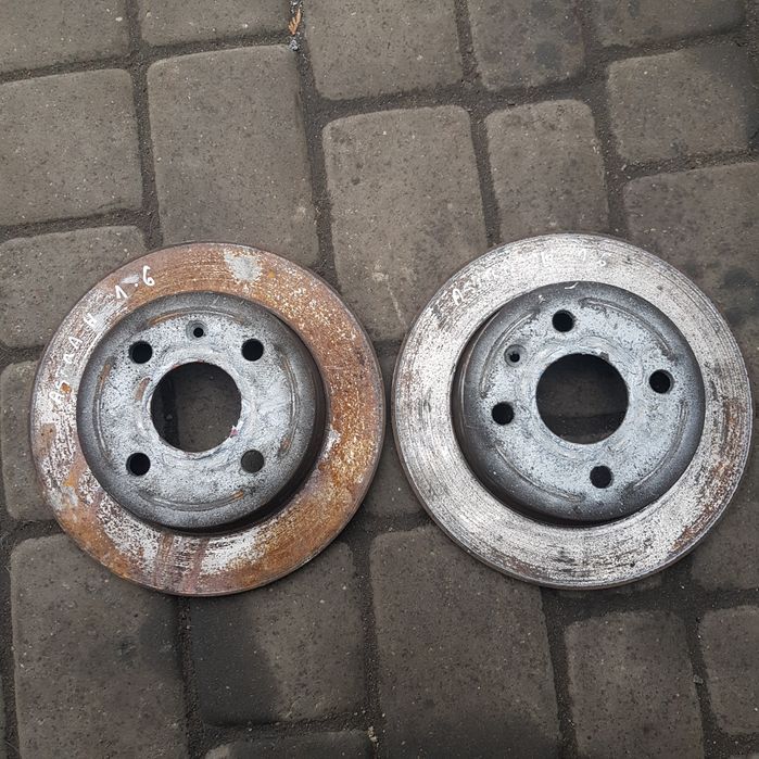Tylne tarcze hamulcowe opel astra h 2007r