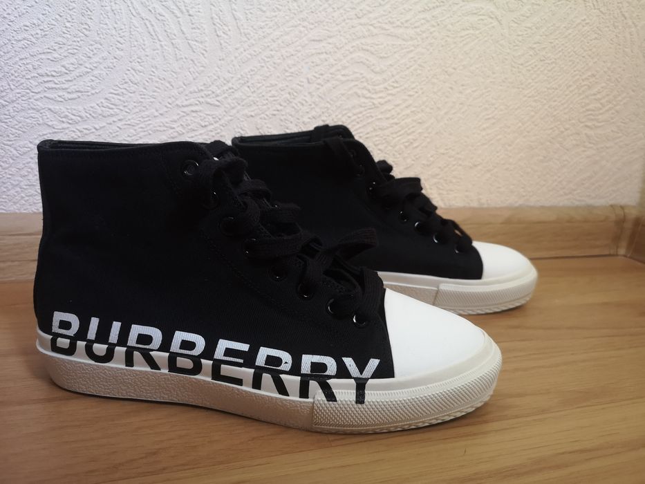 Кеди Burberry 38 розмір жіночі оригінал