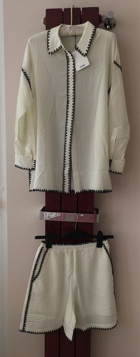 Костюм с шортами Toteme, р.34 ( S), новий