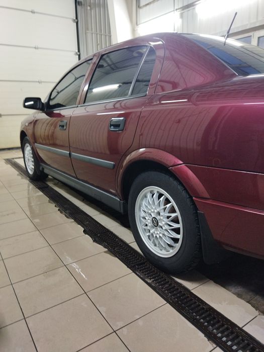 Опель Астра ...1,4.