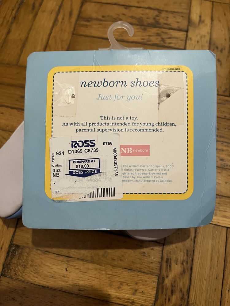 Nowe buciki Carter’s new born, niechodki