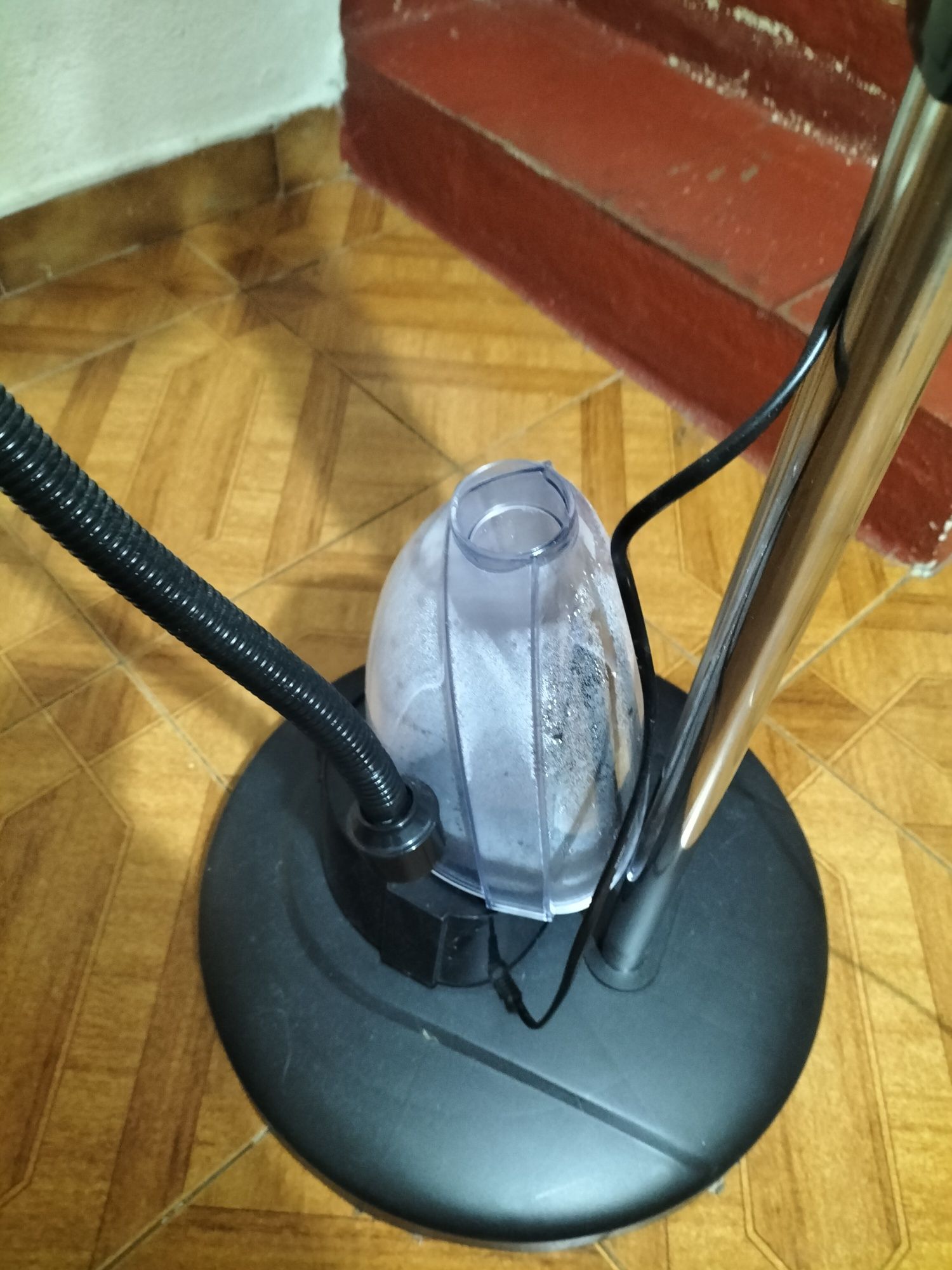 Ventilador com pulverizador de água