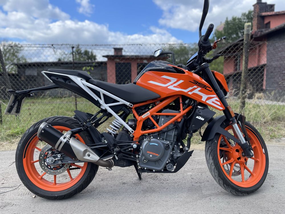 Duke 390/125 salon polska kat b 19r