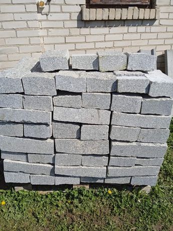 Kamień murowy,cięty łupany granit
