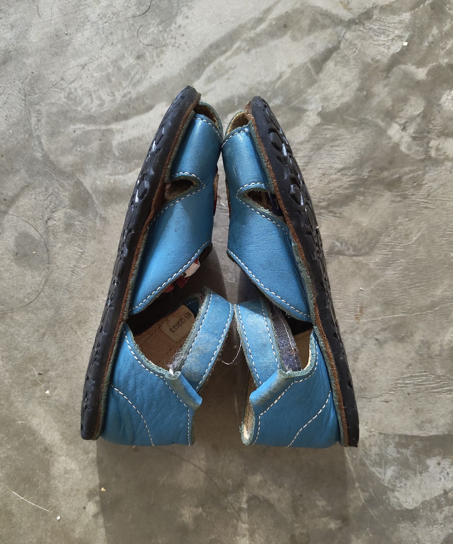 Sapatilhas Vivobarefoot 21 e Sandália Zeazoo 22/23