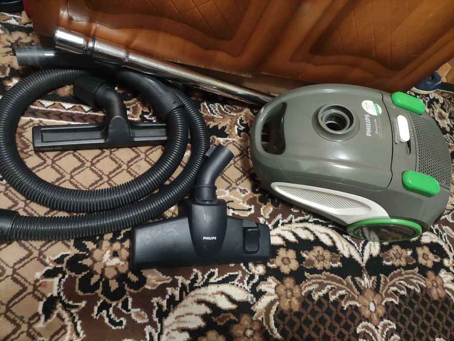 Пилосос мішковий Philips