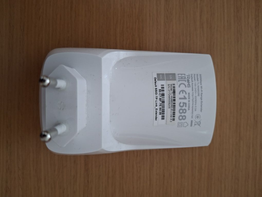 Extensor sinal WIFI TP Link modelo TL-WA850RE V.4.
