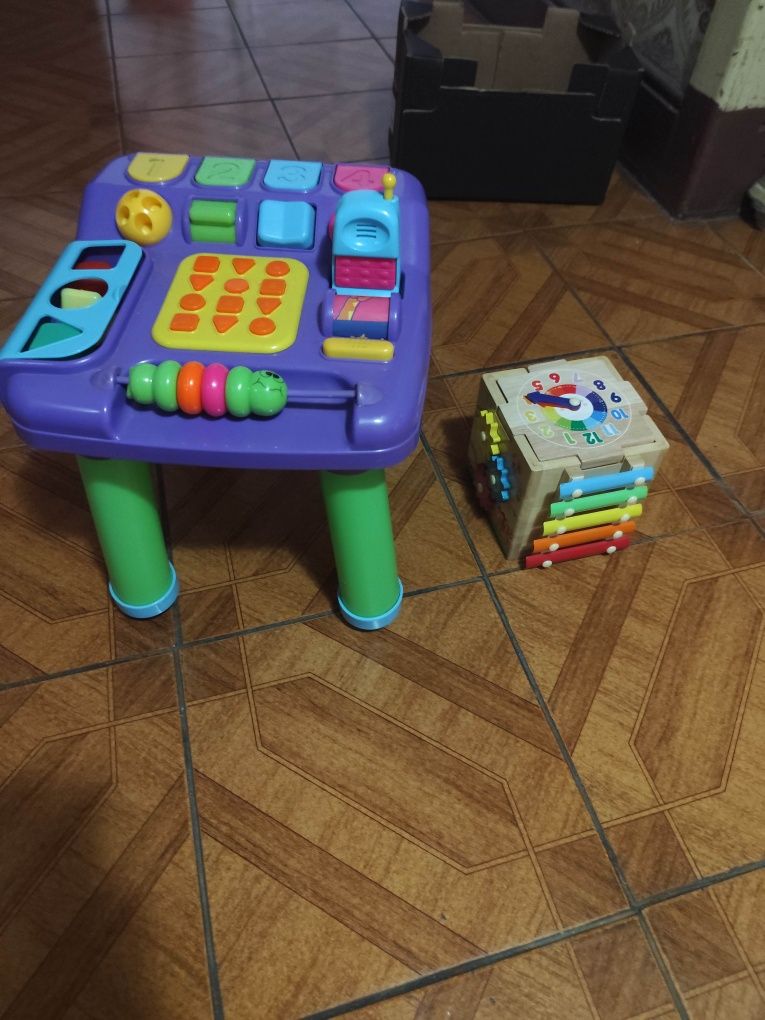 Brinquedos ( mesa Noddy, mesa com várias, Montessori)