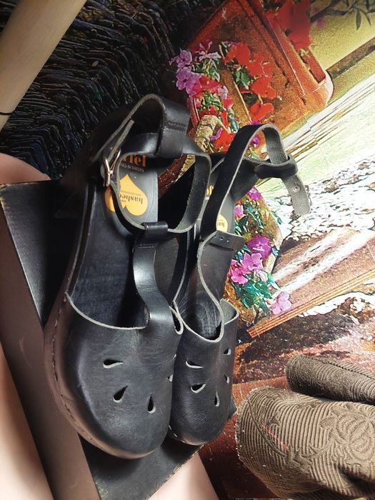 Клоги, сабо кожаные на деревянной подошве Шведской фирмы Toffel.