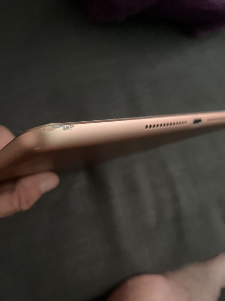 Ipad 6th gen.