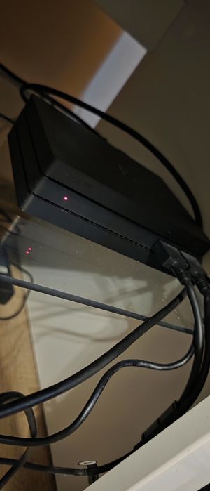 Konsola PS4+VR+stacja ladowania+dysk+kierownica+pistolet+11gier