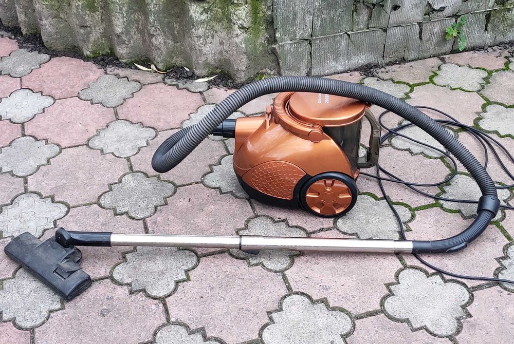 Пылесос циклонного типа ORION 2000 W