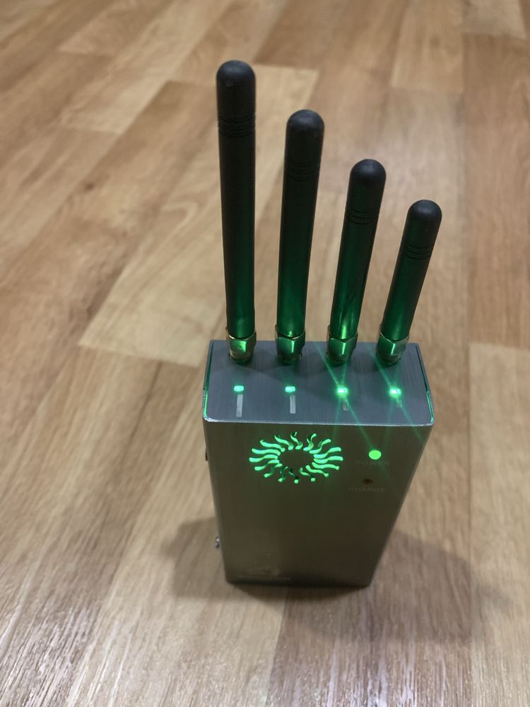 портативний універсальний глушник GSM, GPS, WiFi
