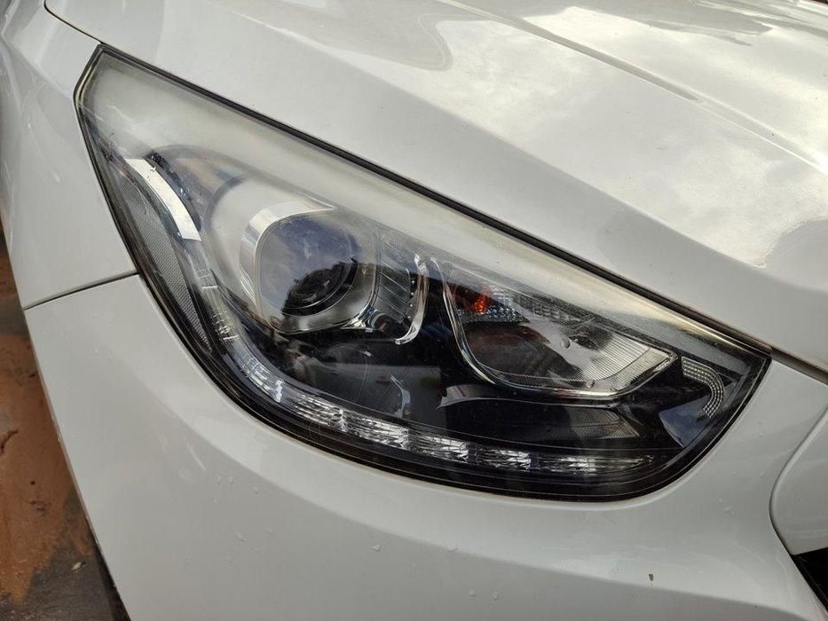 FAROL DIREITO HYUNDAI IX35 ELLM