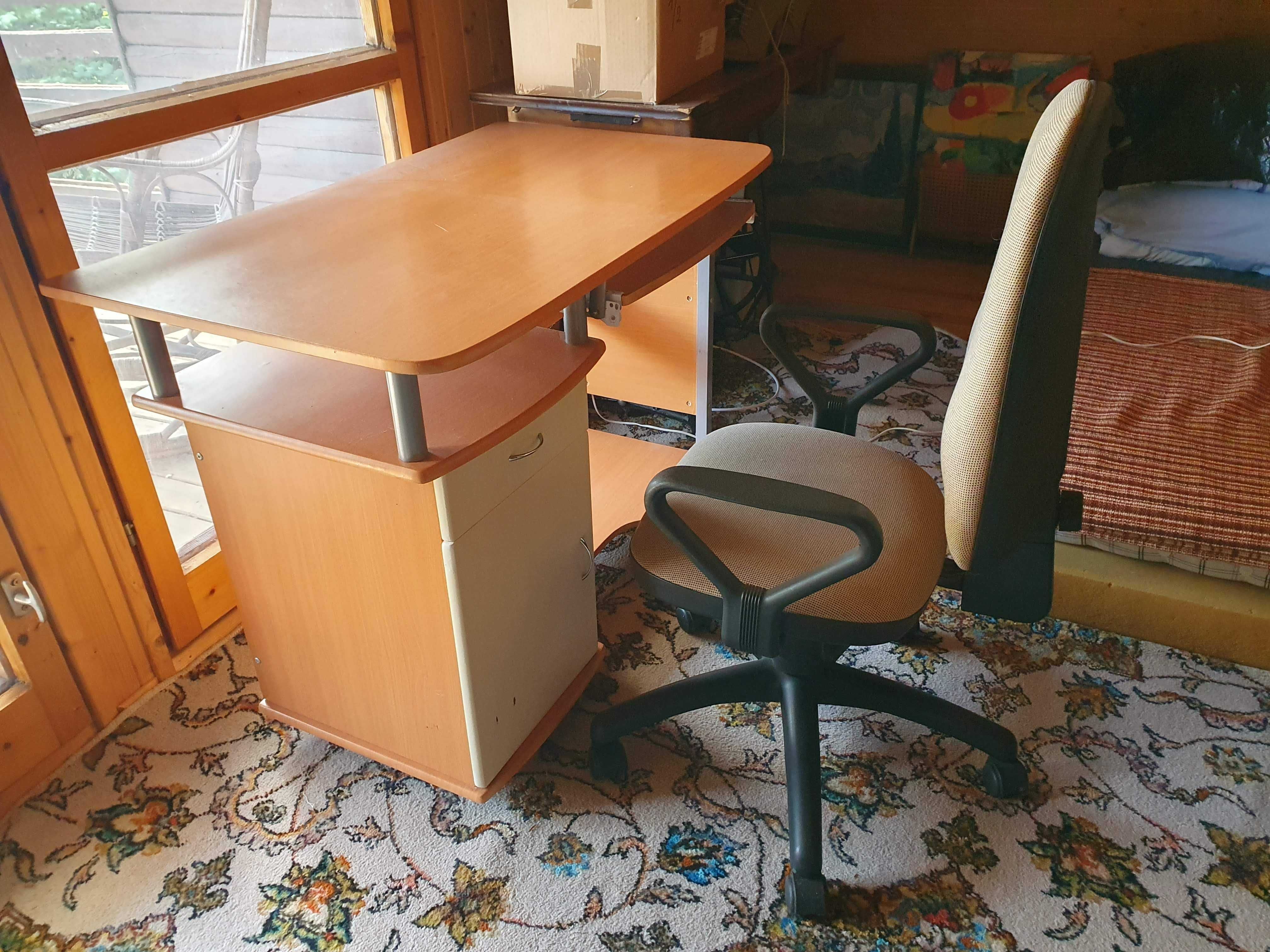 Biurko szkolne z krzesłem