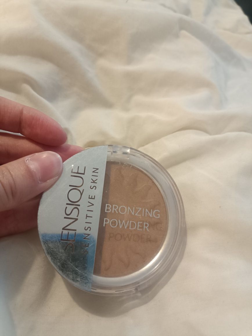 Bronzer sensique odcień golden brown