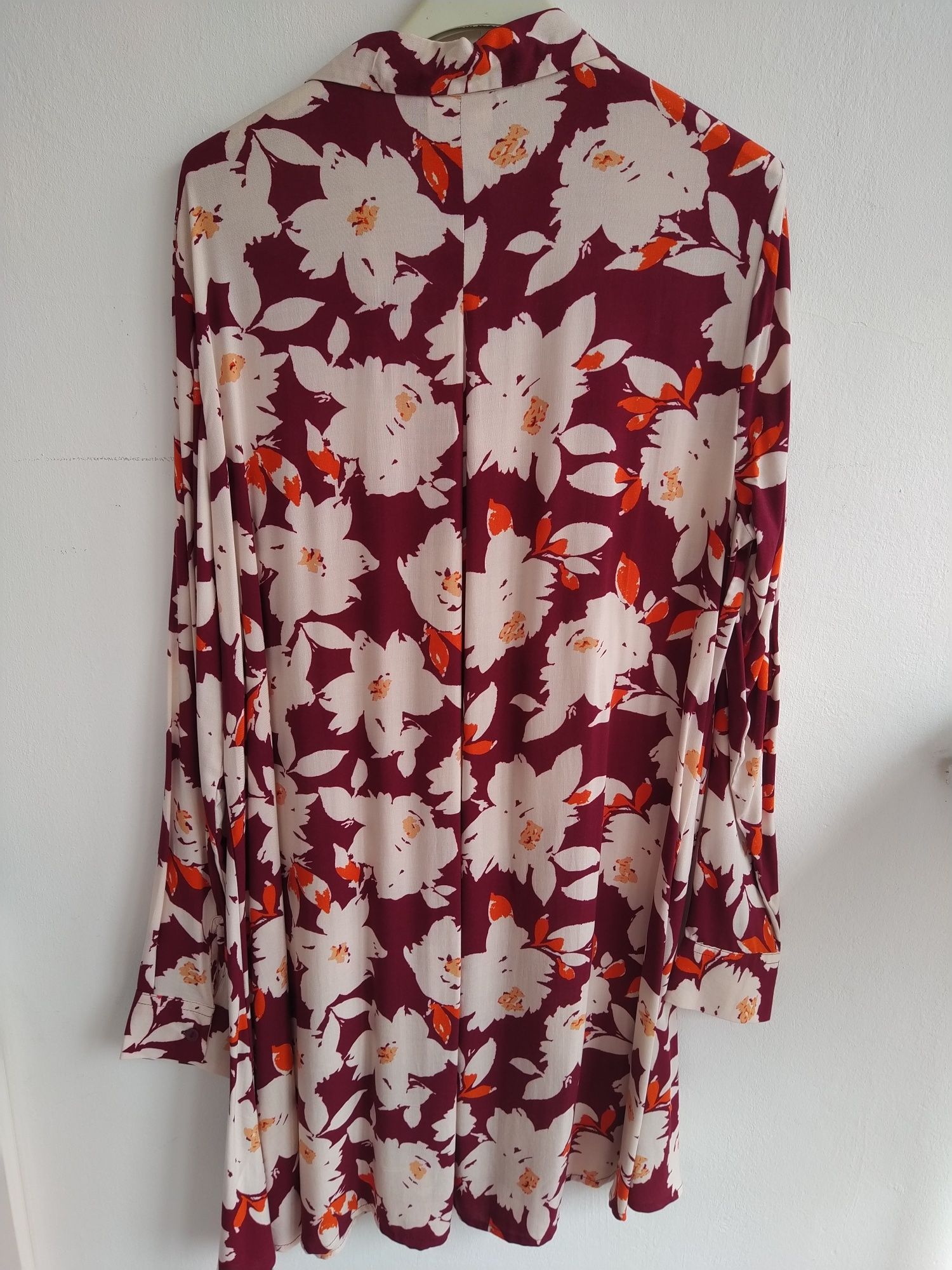 Túnica/ Casaco floral - Lefties - Tamanho M - Nova!