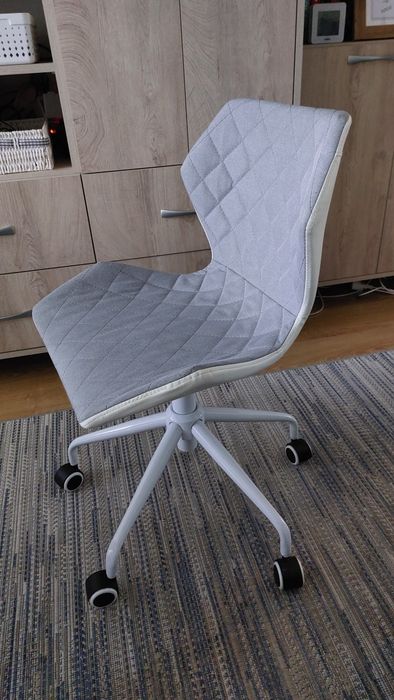 Krzesło obrotowe młodzieżowe Matrix 3