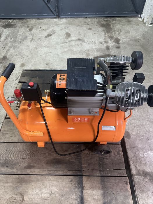 Компресор PowerCraft AC-5030V2