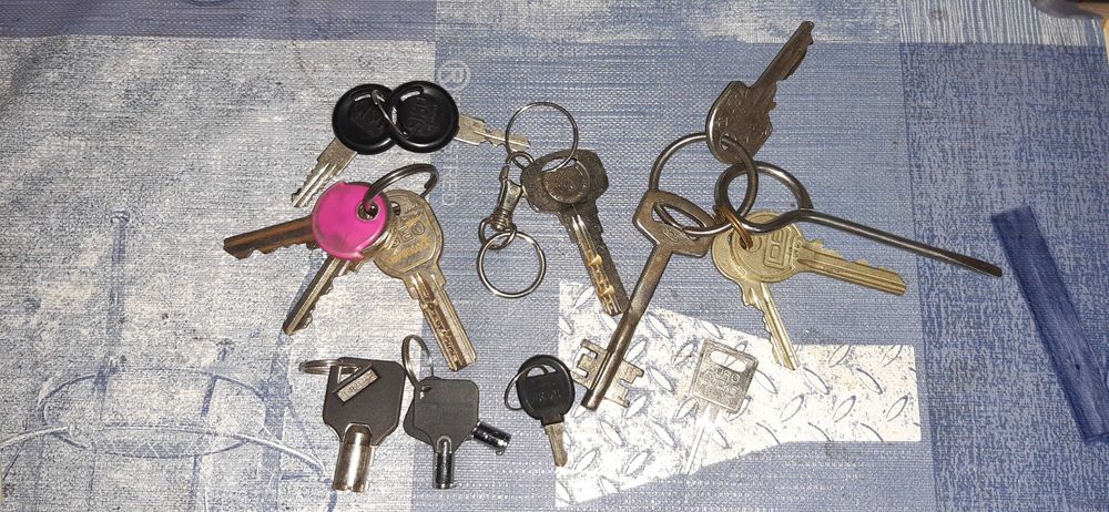 zestaw strych kluczy dla kolekcjonerów prl i nie tylko