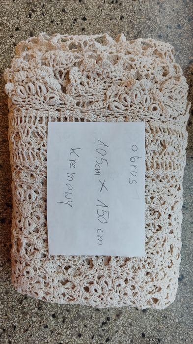 Obrus koronkowy 150x105 cm