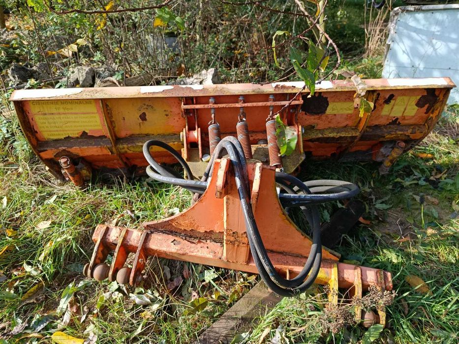 Sprzedam pług do śniegu T 217