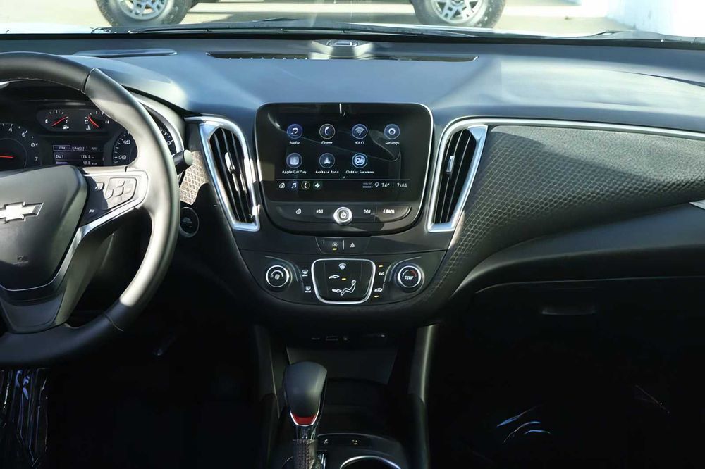 Chevrolet Malibu      2025