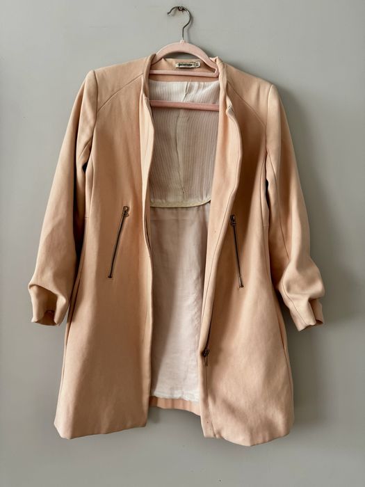 Wiosenny płaszczyk Stradivarius