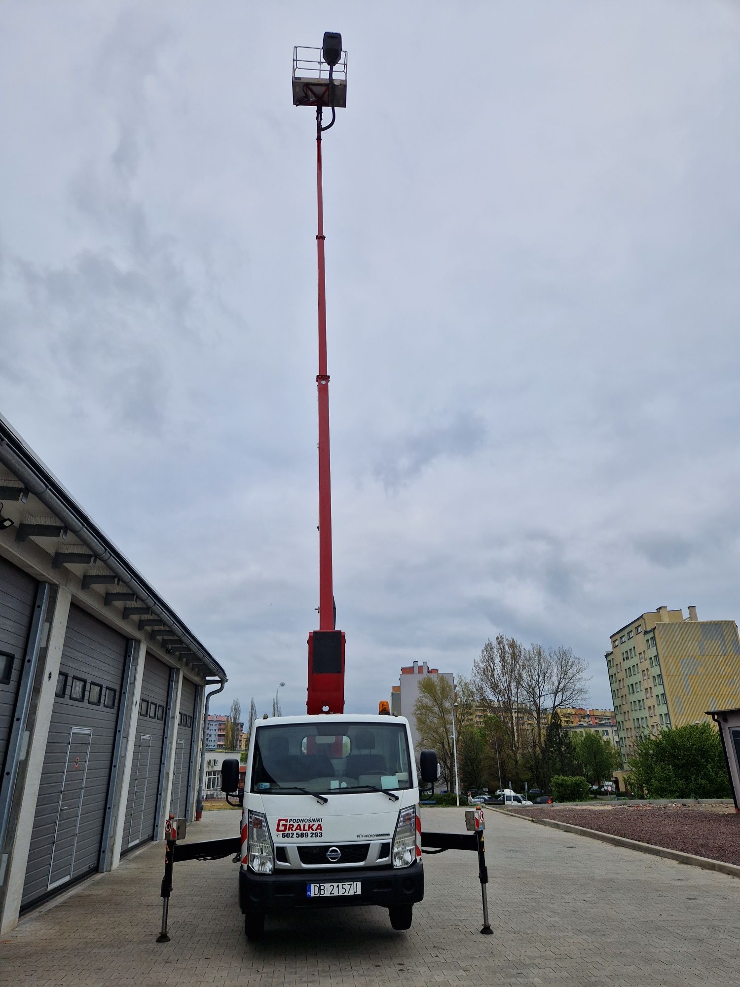 Podnośnik koszowy zwyżka wynajem 20m, 30m, Świebodzice, Strzegom Jawor