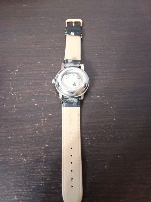 Продам часи б/у.