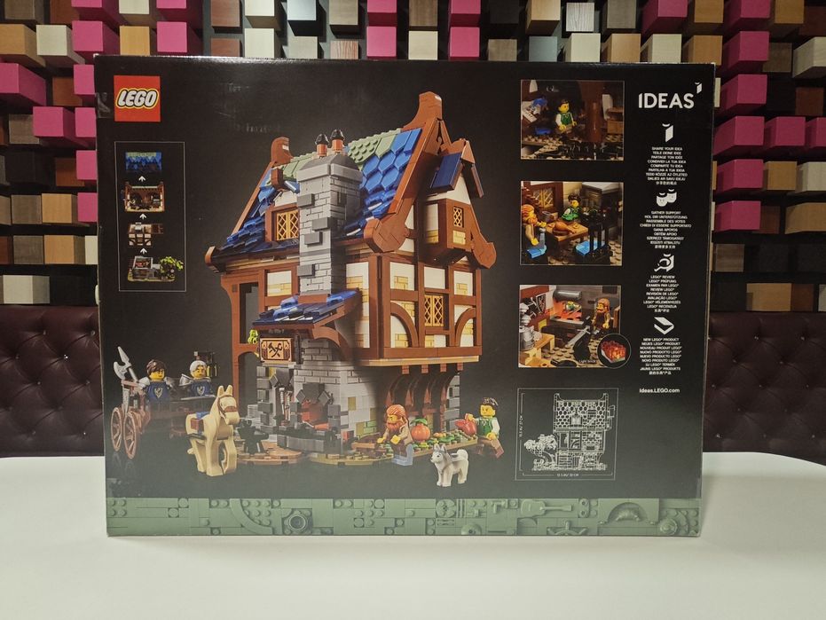 Конструктор LEGO IDEAS 21325 Середньовічна кузня (2164 Деталі)