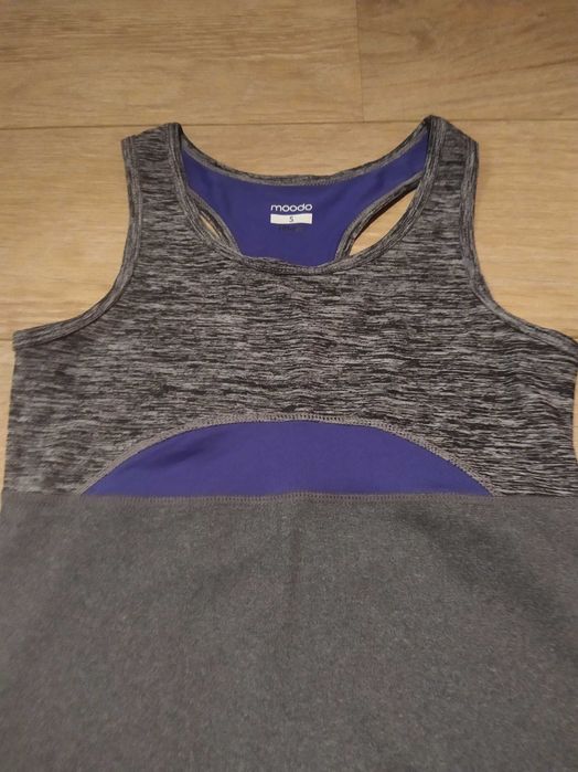 Koszulka top fitness rozmiar S firmy Moodo